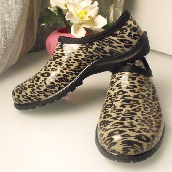 NWOT  Asverd Garden shoes - Picture 1 of 4